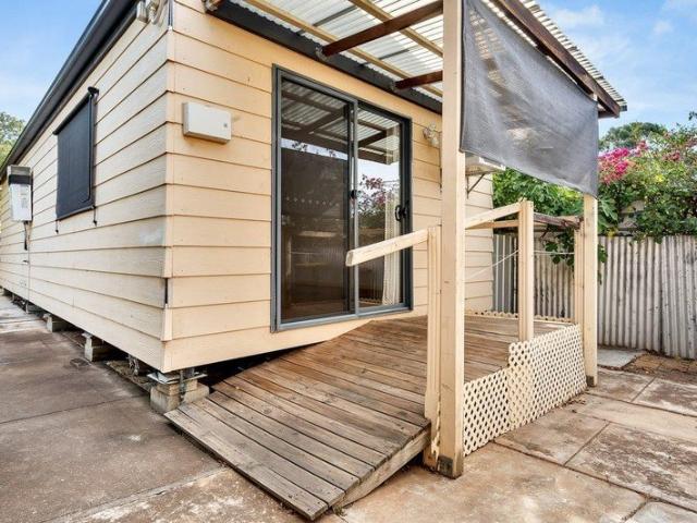 Neat, Private & Low Maintenance Ideal for a Single or Couple