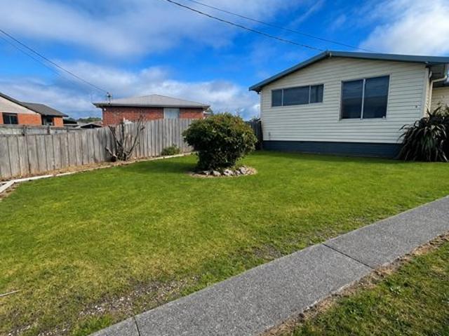 Neat, Renovated Home in a Peaceful Cul de Sac