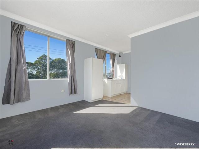 Neat Studio Apartment in Convenient Location