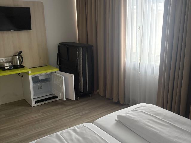 Neat suite in the heart of town, Bremen, Bremen Amsterdam Apartments for Rent