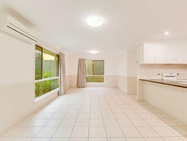 Neat & Sweet in a Quiet Street