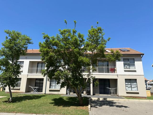 Neat & Secure 2 Bedroom Unit