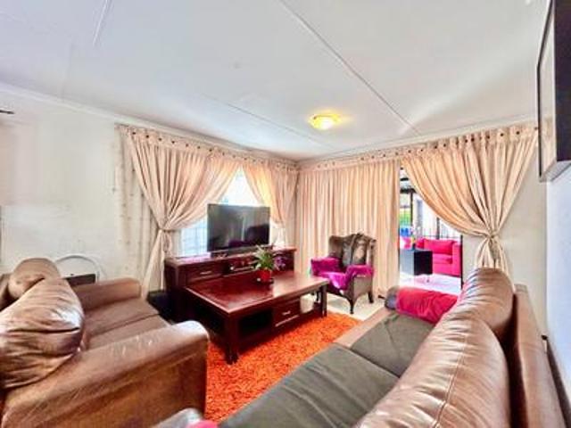 neat & secure 3 bedroom home – ideal.