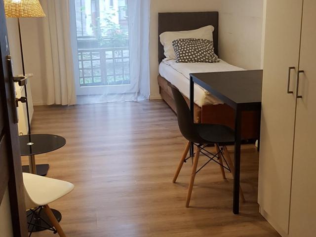 Neat single bedroom in Stradom