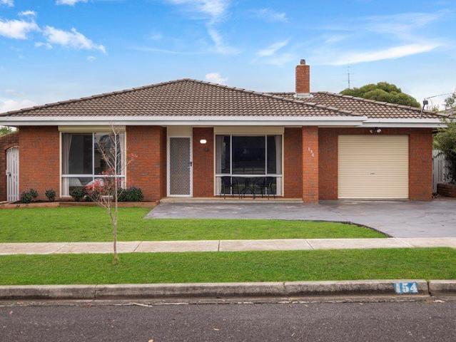 Neat, Spacious and Move in Ready