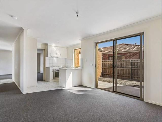 Neat, Spacious Home Close to Transport