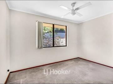 Neat & Spacious Home in Sought After Old Australind