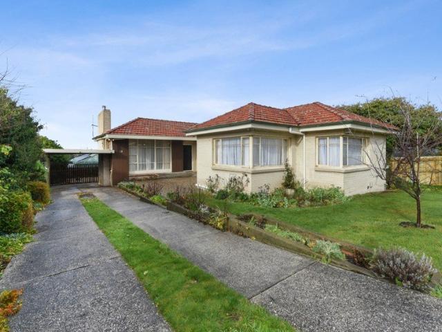 Neat & Spacious Home Ready to Enjoy!