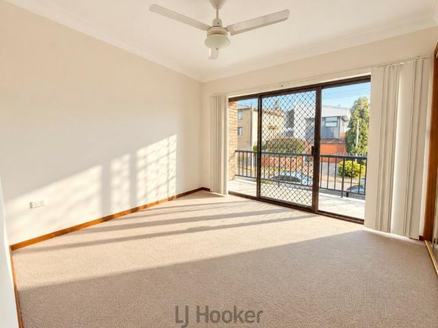 Neat, Spacious & Ready to Move In
