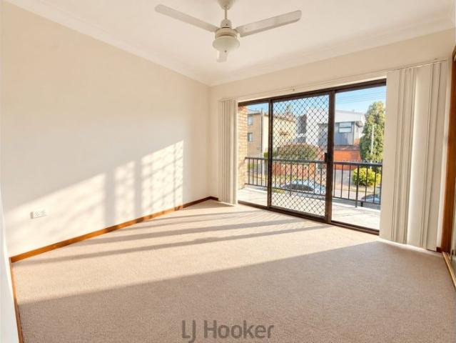 Neat, Spacious & Ready to Move In