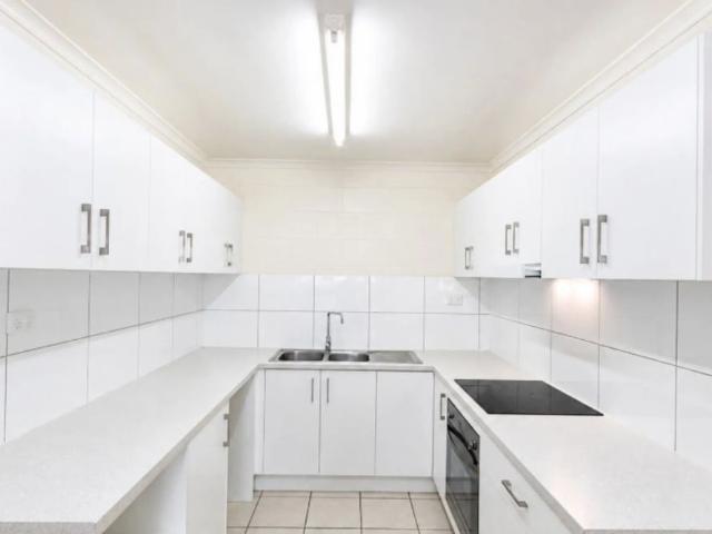 Neat & Spacious Unit with Easy Care Living