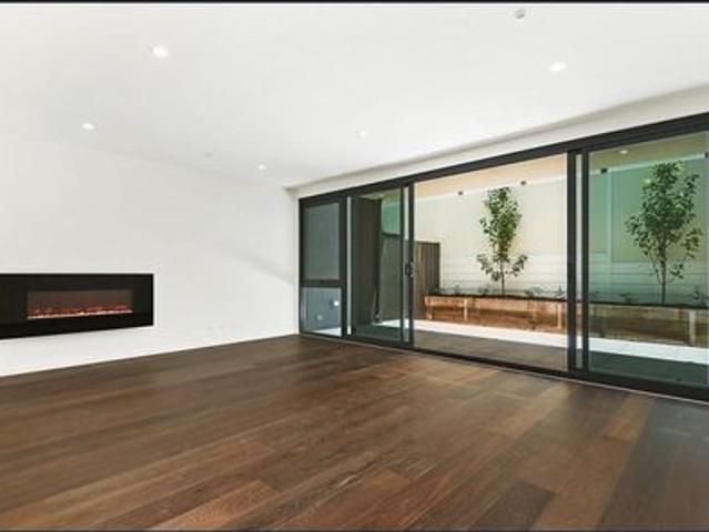 NEAT TWO BEDROOM APARTMENT