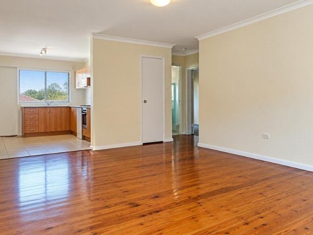 NEAT TWO BEDROOM UNIT