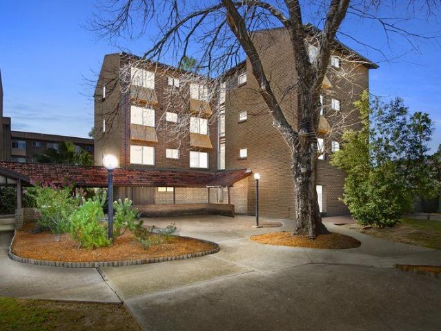Neat Two Bedroom Unit in Convenient Richmond Location