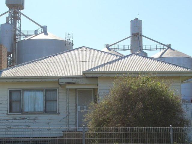 Neat Three Bedroom Home in a Convenient Dimboola Location