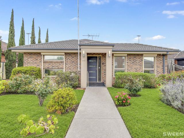 Neat three bedroom residence in convenient location