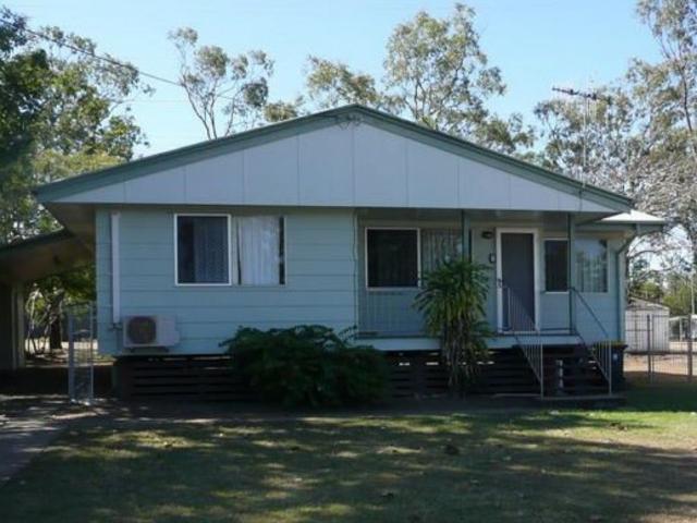 Neat & Tidy 3 Bedroom Home !