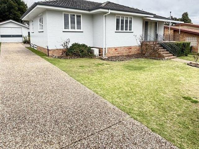 Neat & Tidy 3 Bedroom Home Full of Comfort