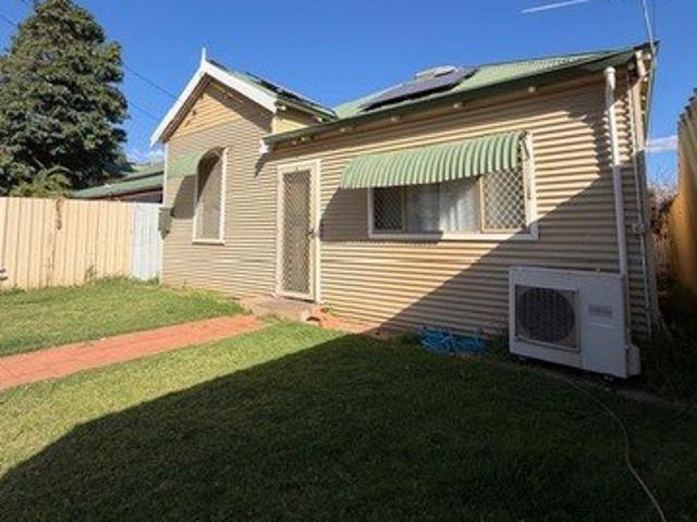 Neat & Tidy 3 Bedroom Home with Large Shed & Rear Lane Access