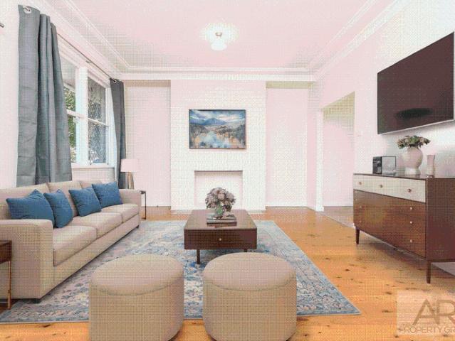 Neat & Tidy 3 bedroom home with lawns included