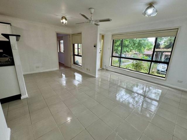 Neat & Tidy 3 Bedroom Villa – Prime Location Near Mt Druitt Westfield!