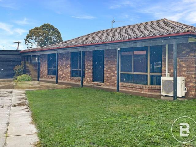 NEAT, TIDY 3BR HOME WITH GREAT OUTDOOR AREA & SHEDDING