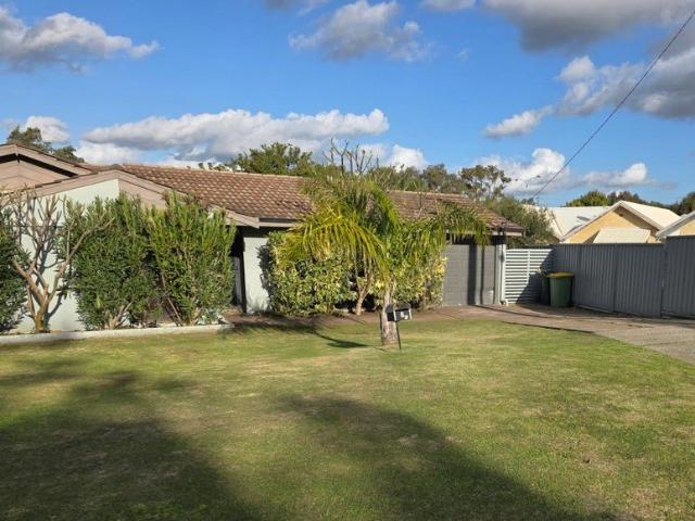 NEAT & TIDY 3x1 FAMILY HOME + LARGE SHED / WORKSHOP