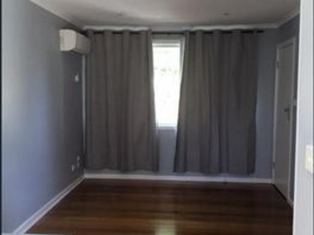 Neat & Tidy 1 Bedroom Home in Convenient Location