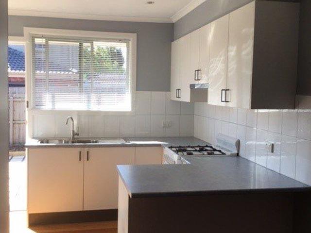 Neat & Tidy 1 Bedroom Home in Convenient Location