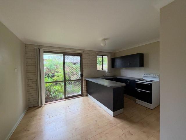Neat & Tidy 2 Bedroom Brick Unit In South Kempsey | Lawns & Water Included
