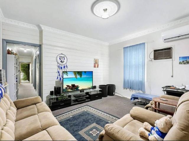 Neat & Tidy 2 Bedroom Flat