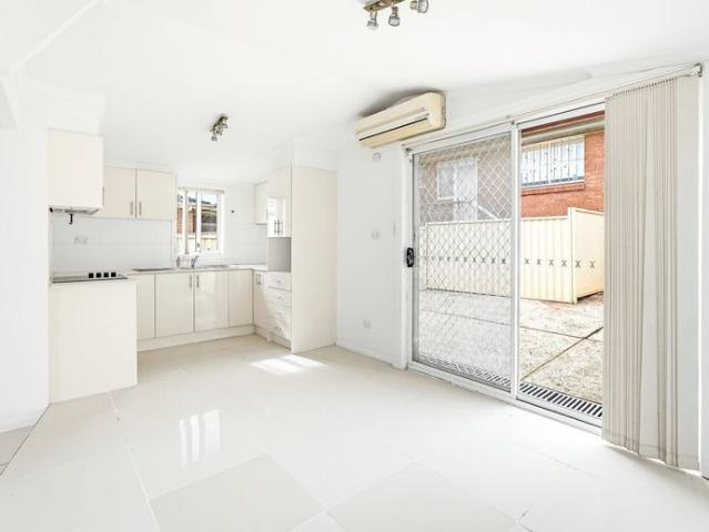 Neat & Tidy 2 Bedroom Granny Flat!