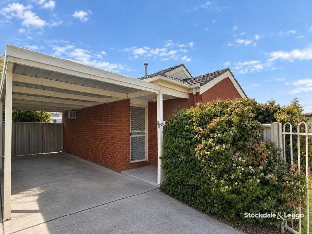 NEAT & TIDY 2 BEDROOM HOME IN A QUIET COURT LOCATION