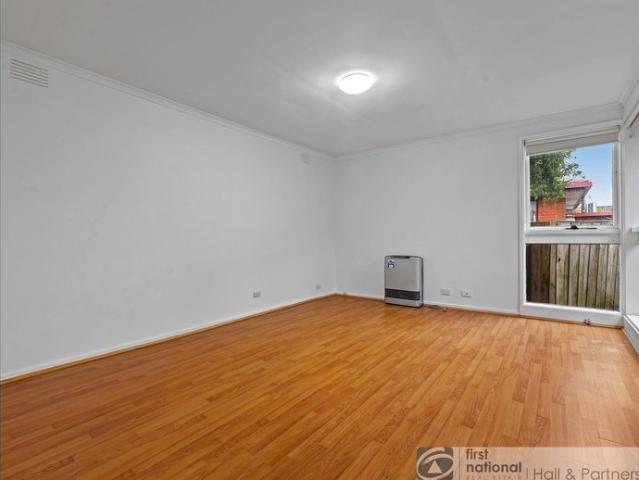 Neat & Tidy 2 Bedroom Unit….
