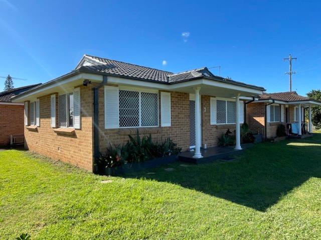 Neat & Tidy 2 Bedroom Unit in Convenient West Kempsey Location Water Included in Rent Price
