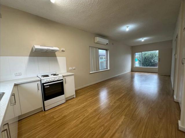 Neat & Tidy 2 Bedroom Unit – Perfect for Students or Professionals!