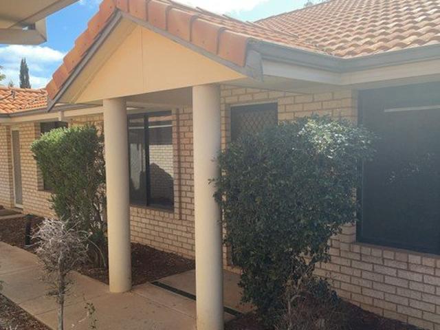 NEAT & TIDY 2x1 UNIT IN GATED COMPLEX