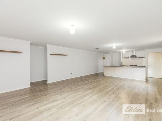 Neat Tidy 4 x 2 with Multiple Living Spaces!
