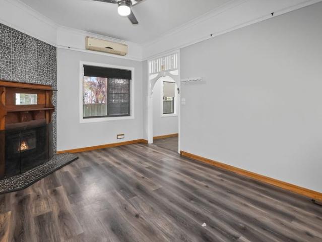 Neat & Tidy Cottage With Studio – Central Muswellbrook Location
