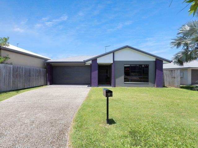 Neat, tidy, convenient family home in Rural View