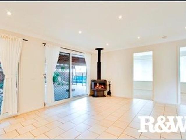 Neat & Tidy Family Home