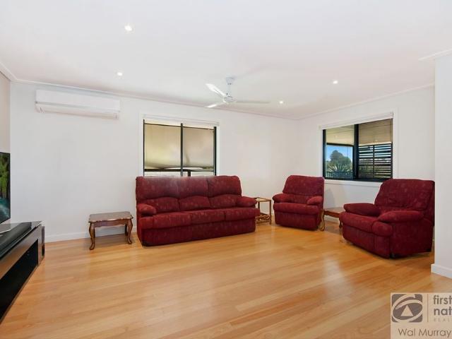 NEAT & TIDY FAMILY HOME