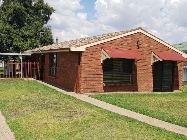 NEAT & TIDY FAMILY HOME
