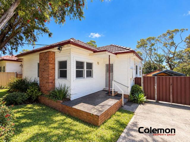 Neat & Tidy Family Home in Convenient Location