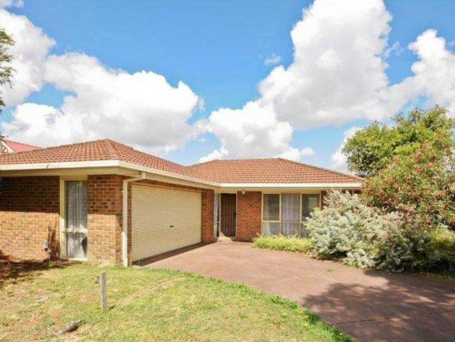 Neat & Tidy Family Home in a Quiet Knoxfield Location