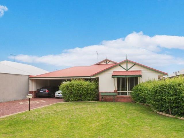 Neat & tidy family home. Only 400m to the beach!