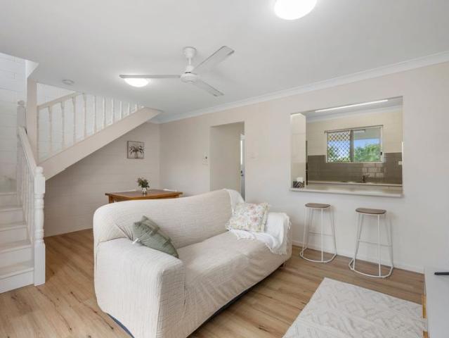 Neat & Tidy Fully Furnished Townhouse In central Location