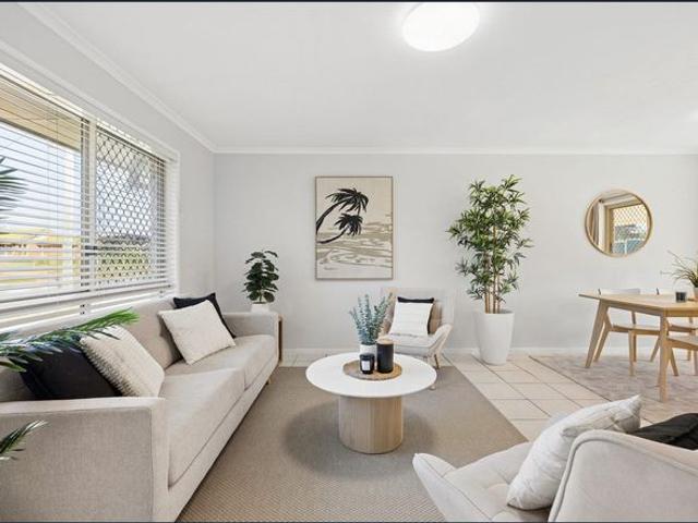 NEAT & TIDY HOME BACKING ON TO PARKLAND