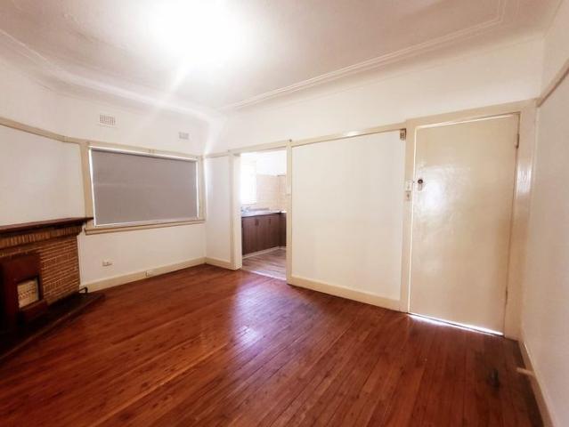 Neat & Tidy Home Close to Everything