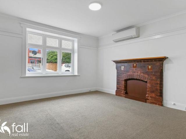 Neat & Tidy Home, Great Location